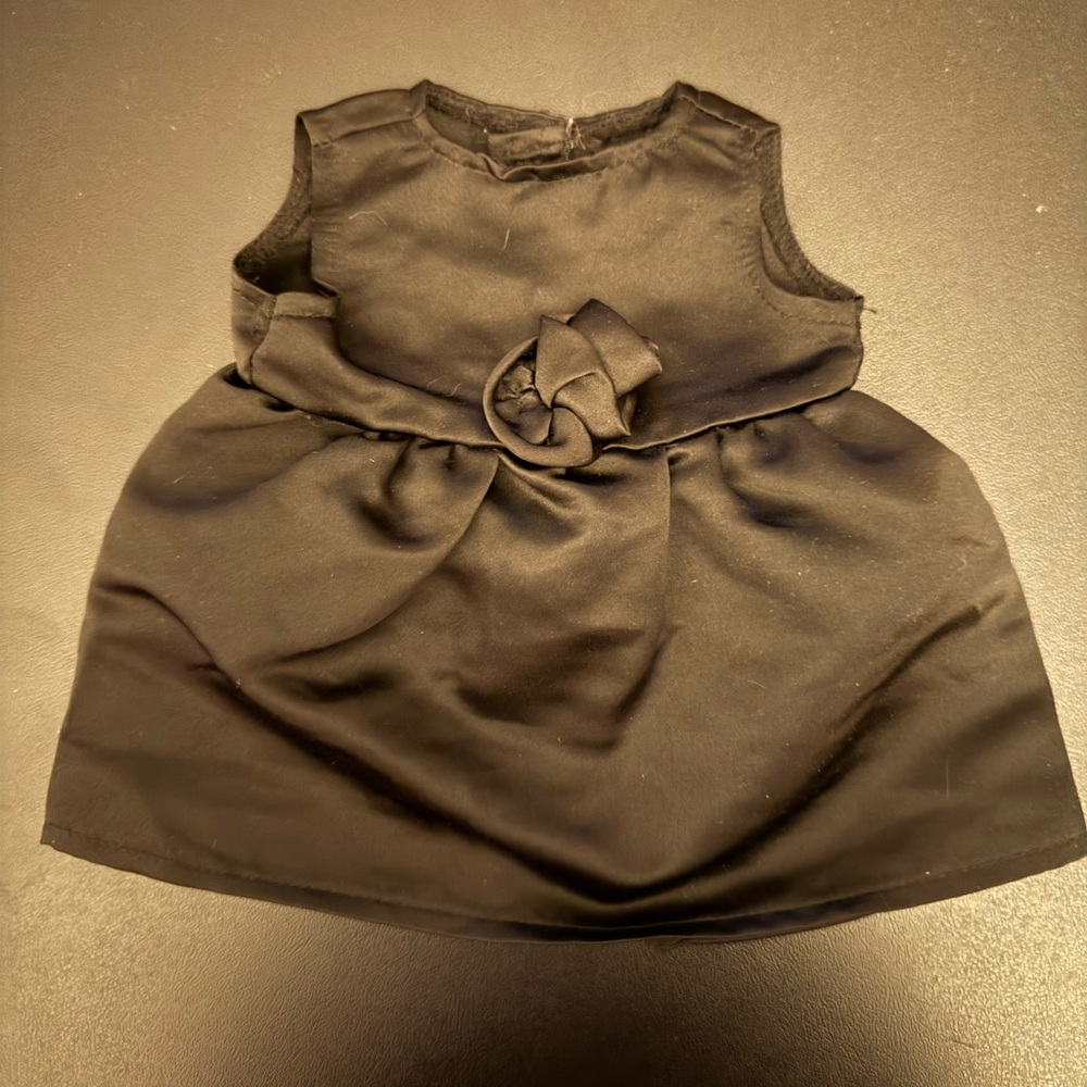 🎁GIFT With Purchase🎁 
Black Sleeveless Babydoll Doll Dress